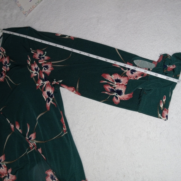 Beacon Drk Green Floral Faux Wrap Hi Low Longsleeve Top size Large - Picture 8 of 10
